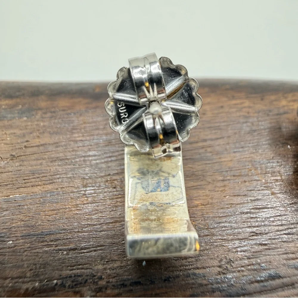 N/A elegant silver